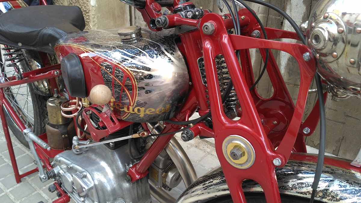 Detalles Peugeot P209