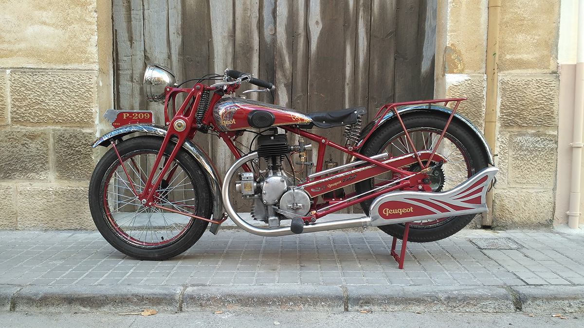 Moto Peugeot P209