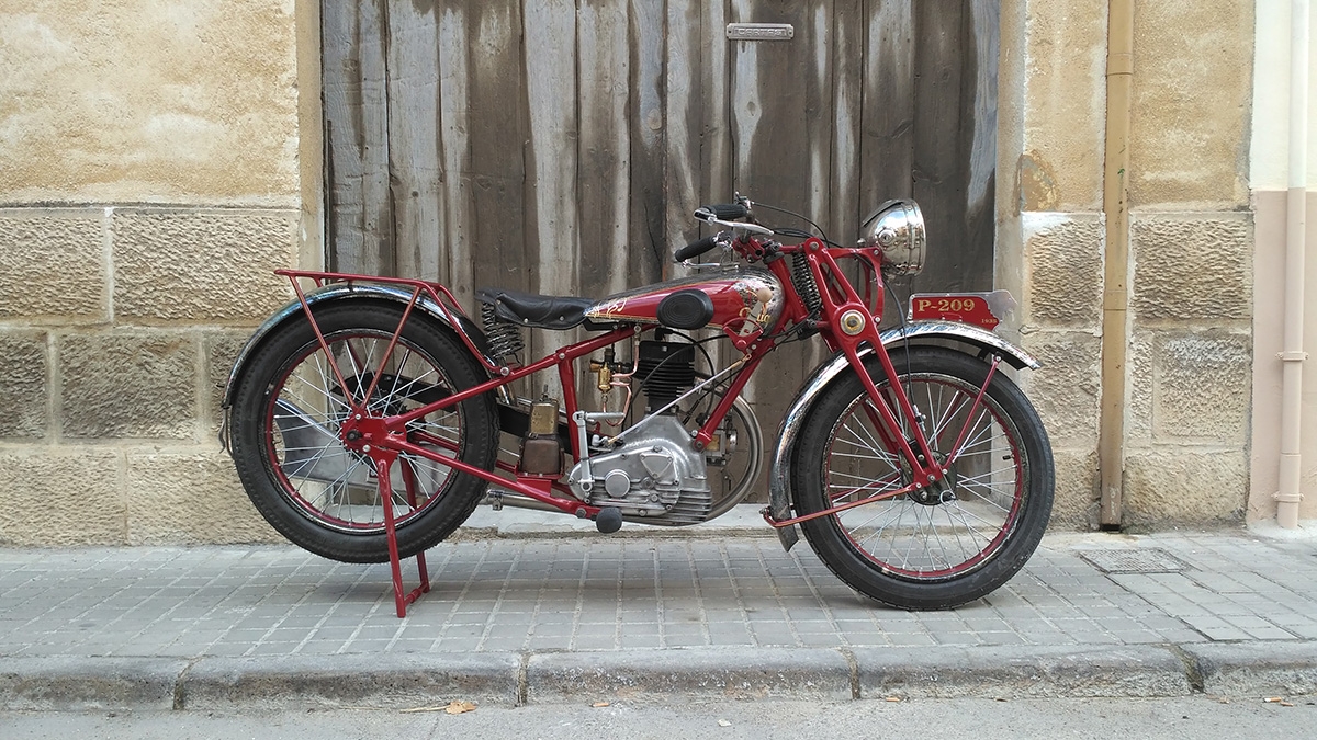 Moto Peugeot P209