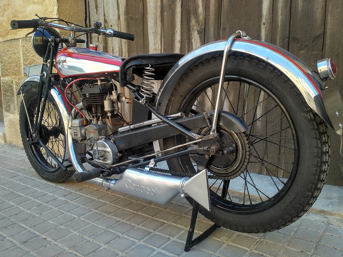 Moto Peugeot P110