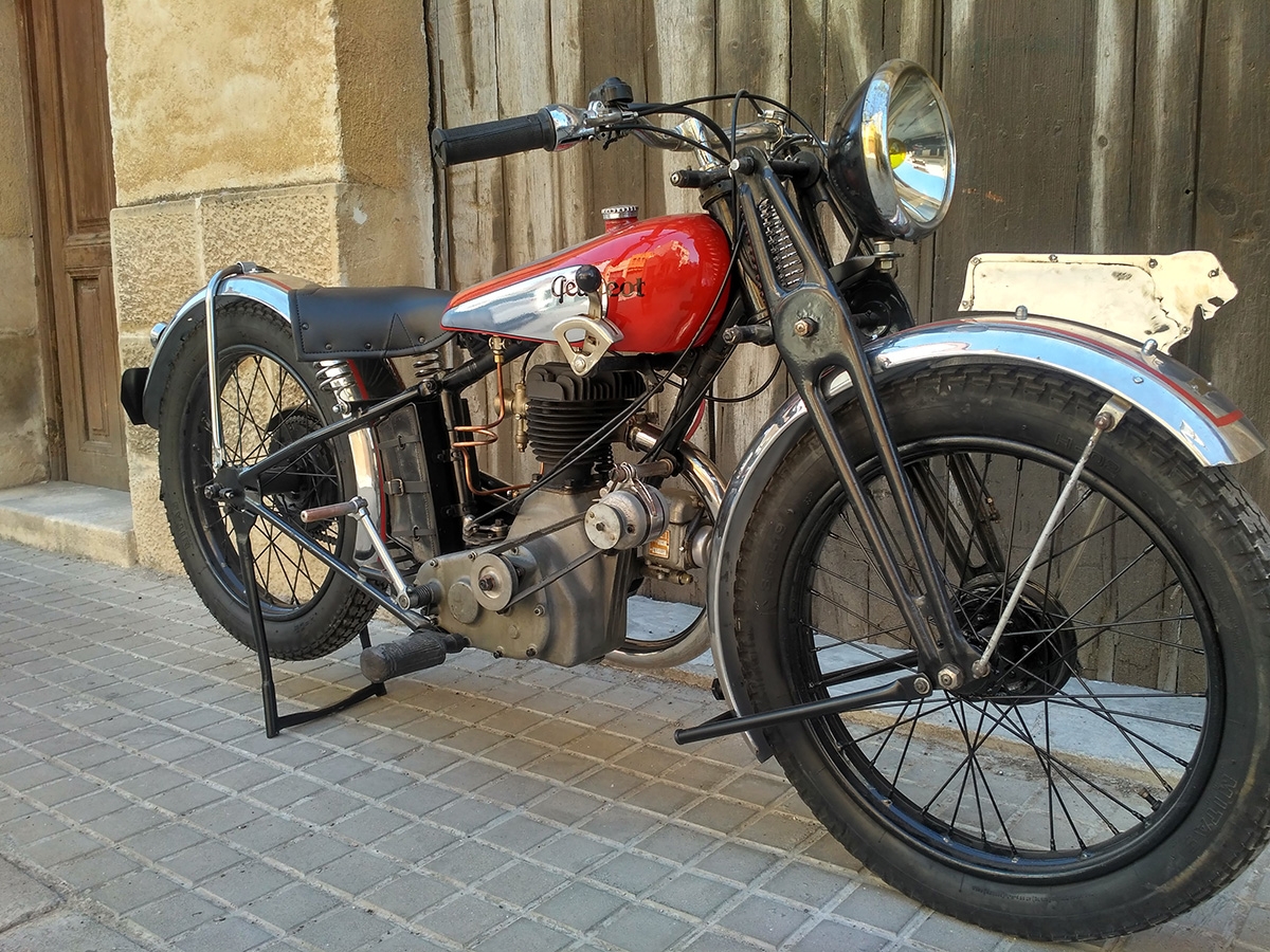 Moto Peugeot P110