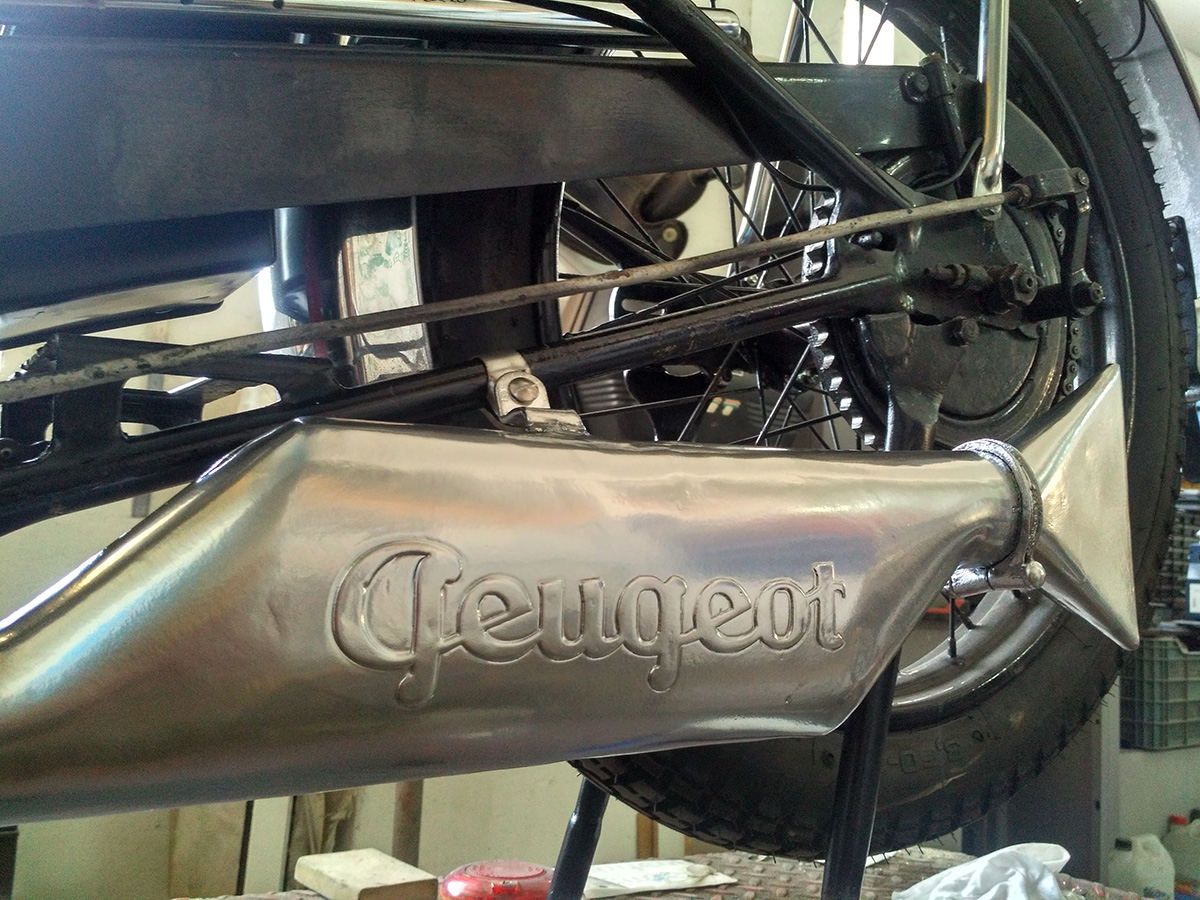 Detalle Peugeot P110