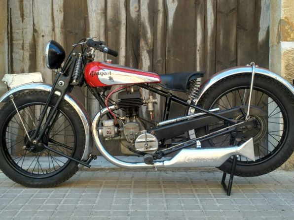 Moto Peugeot P110