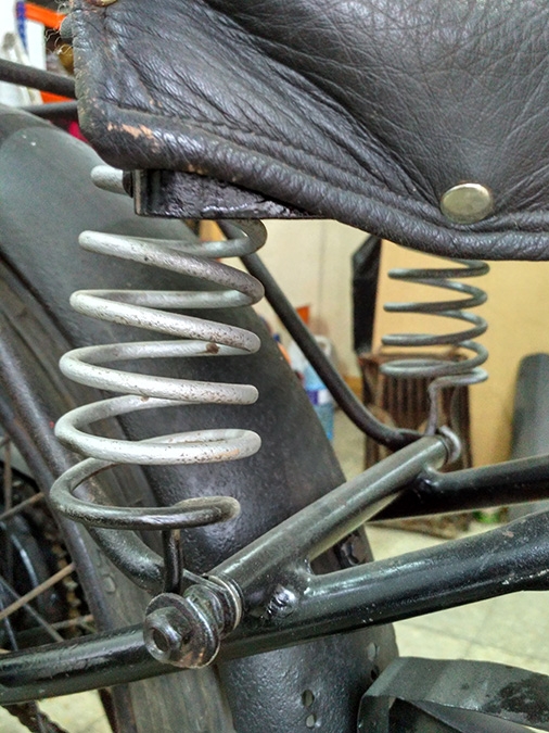 Sillin Peugeot P209