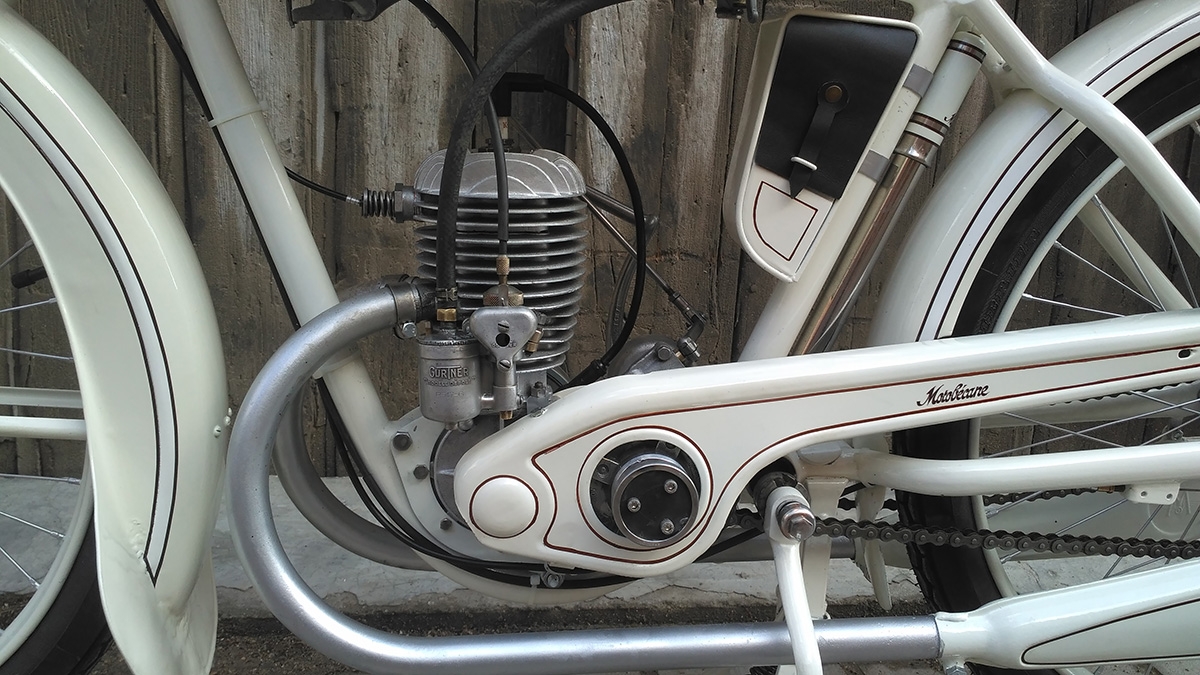 Motobécane b1v2 restaurada